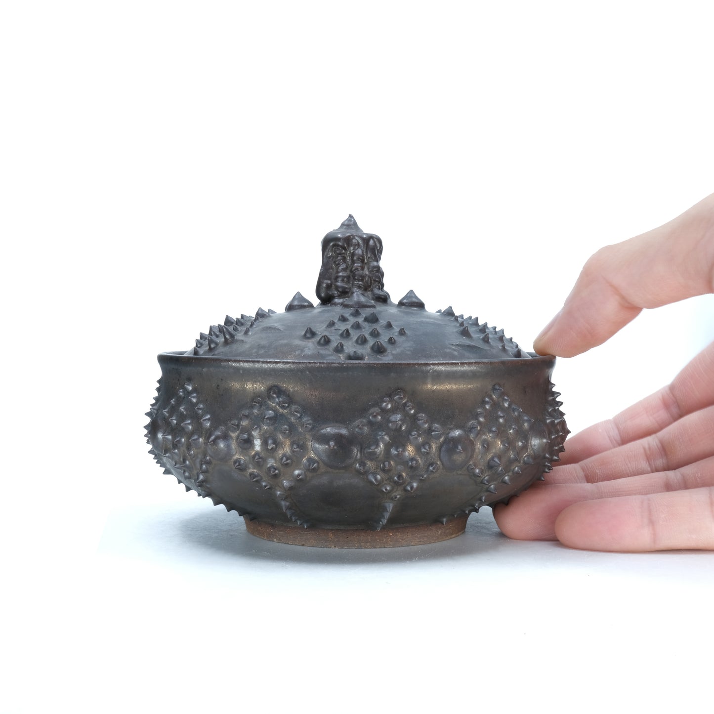 KGM122 / 圭介窯 蓋モノ / Keisuke Kiln "Lidded vessel"
