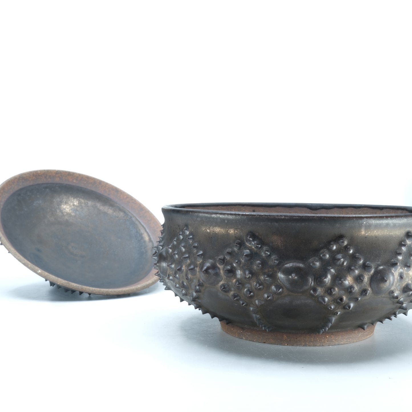 KGM122 / 圭介窯 蓋モノ / Keisuke Kiln "Lidded vessel"