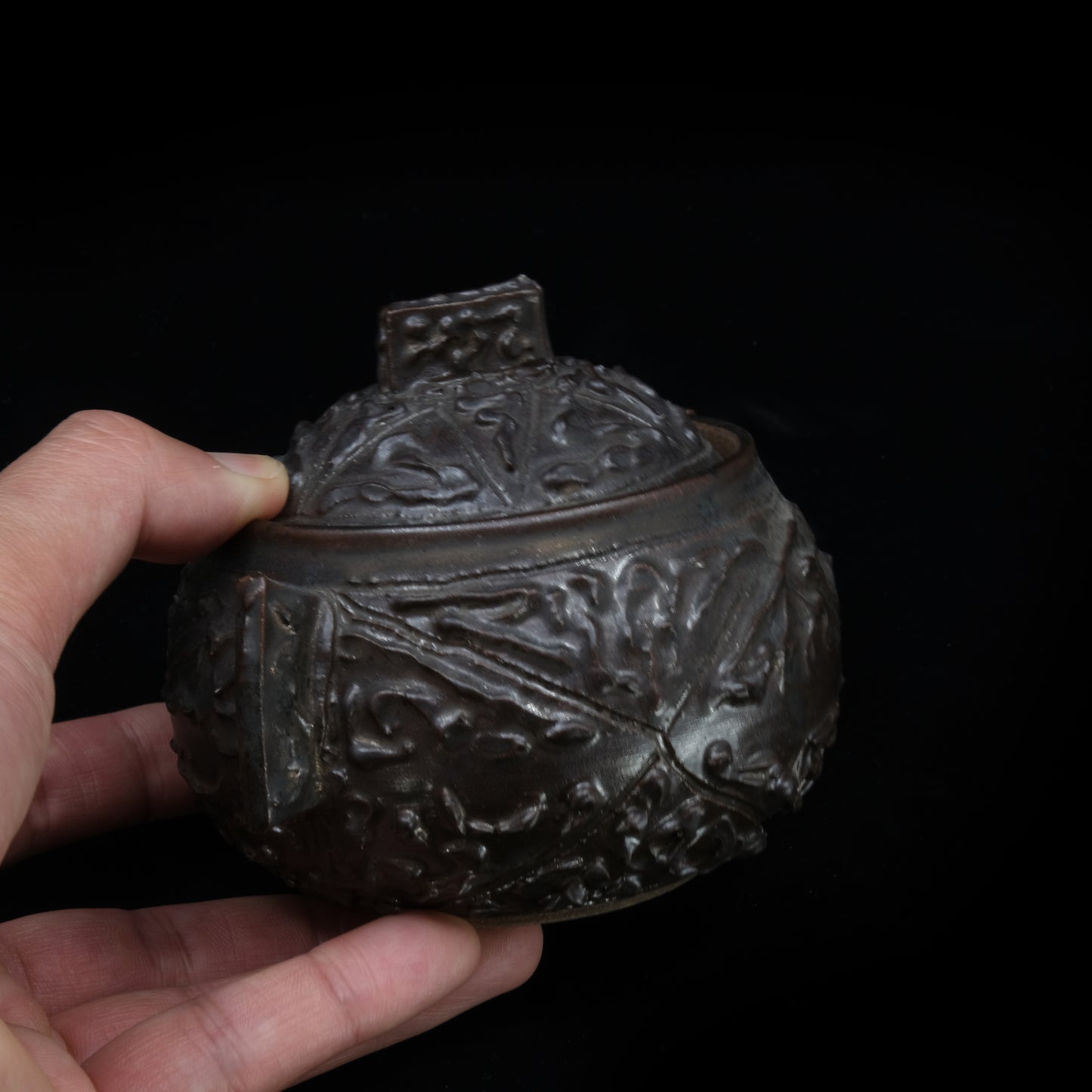 KGM121 / 圭介窯 蓋モノ / Keisuke Kiln "Lidded vessel"