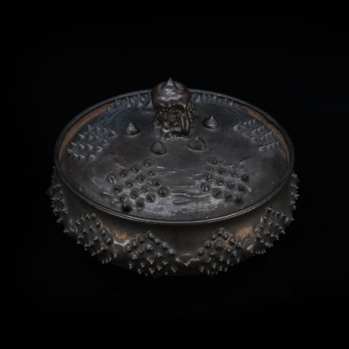 KGM122 / 圭介窯 蓋モノ / Keisuke Kiln "Lidded vessel"