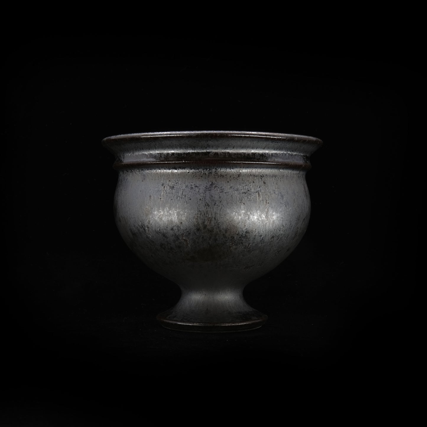 ASH16 / Tomoharu Nakagawa "Plant pot"